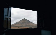 Montaña de Tindaya (La Oliva) desde la Casa de los Coroneles. Fuerteventura
